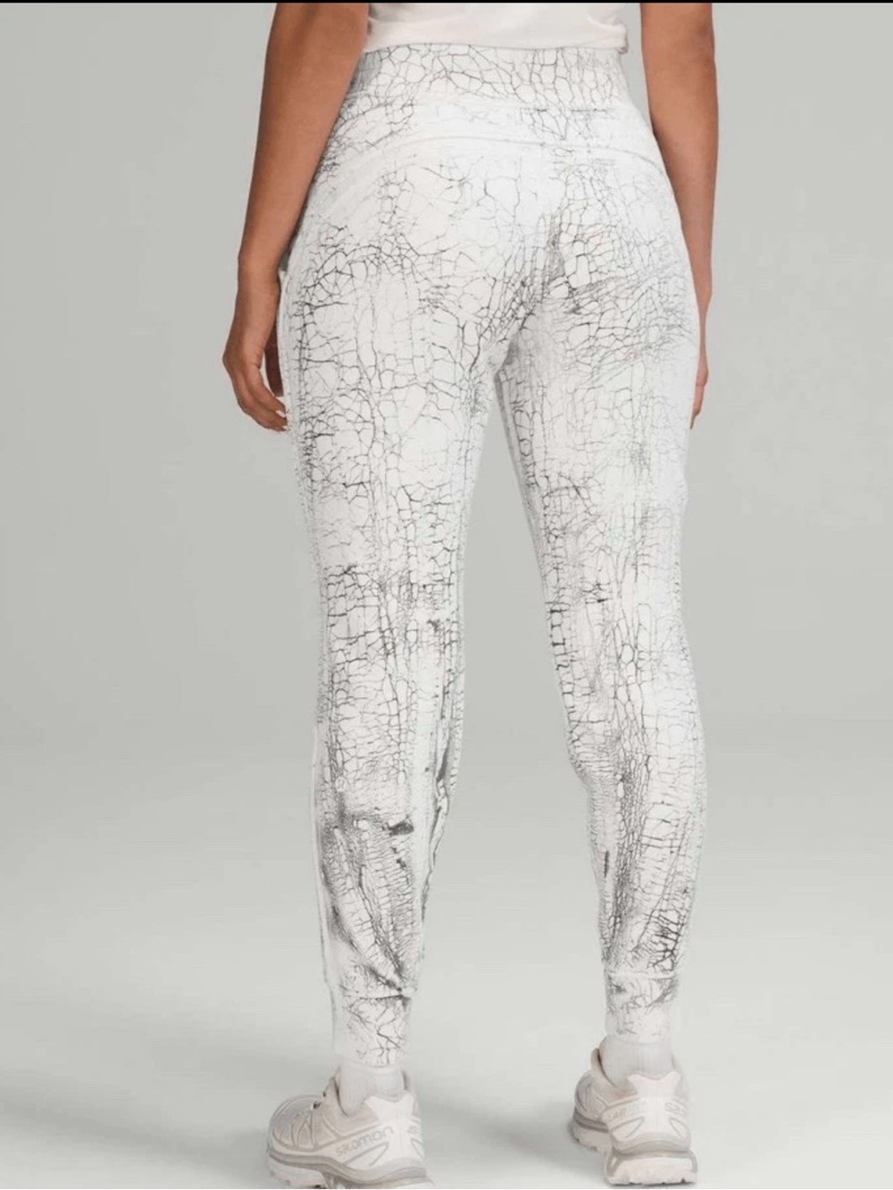 Lululemon Warm Down Jogger 7/8 Length Sz 8 White Gray Crackle Print 26”